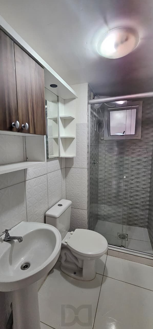 Excelente apartamento térreo 2 dormitórios com vaga de estacionamento — foto 8