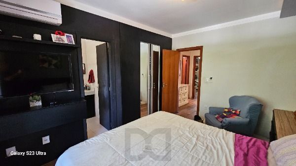 Casa em Porto Alegre, no bairro Hípica, com 3 dormitório(s), e 3 banheiros, à venda. — foto 26