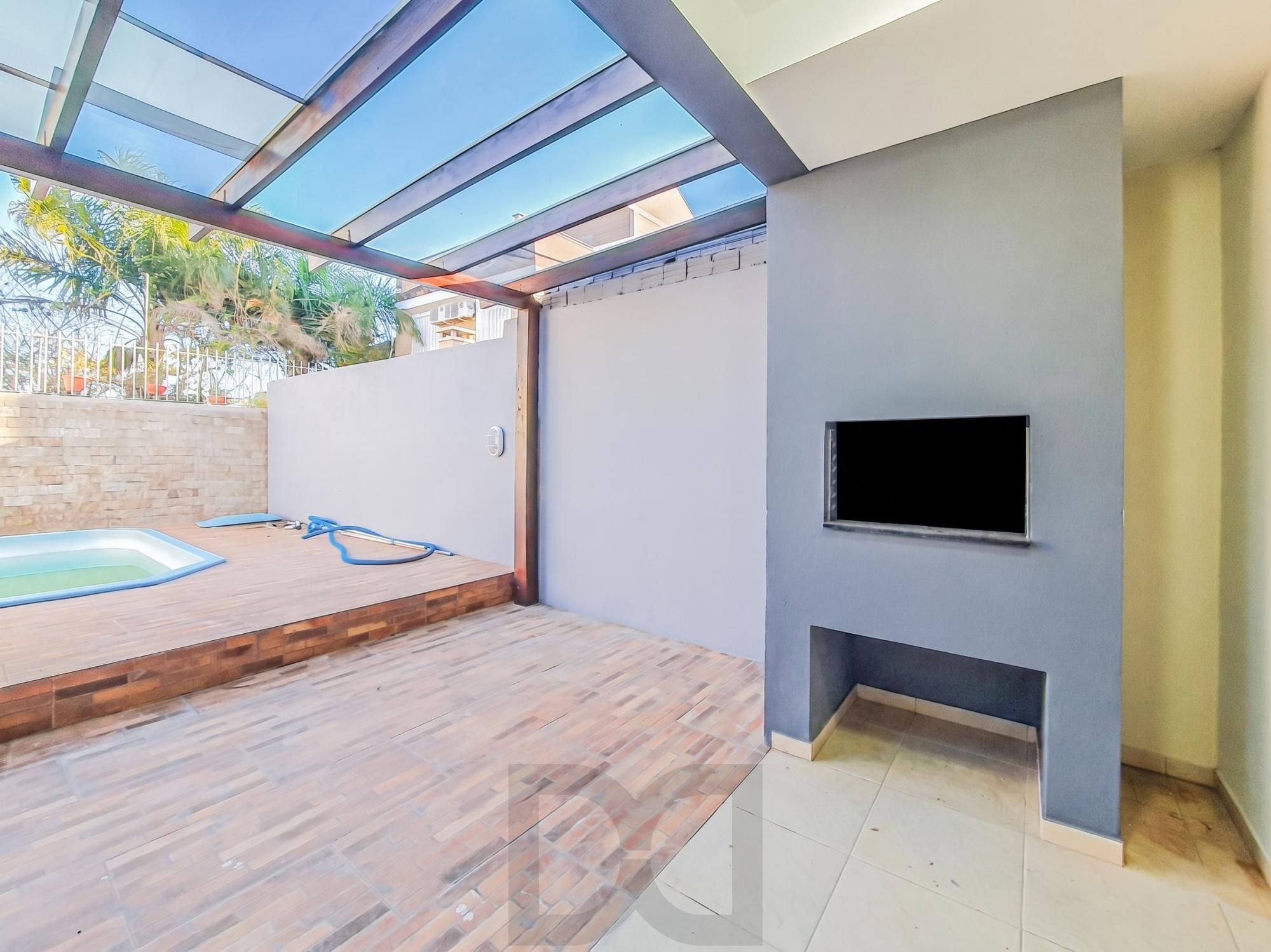 Linda casa com 2 suítes localizada no bairro Hípica, — foto 17