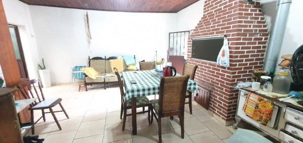 Casa em Porto Alegre, no bairro Belém Novo, com 2 dormitório(s), e 2 banheiros, à venda. — foto 4