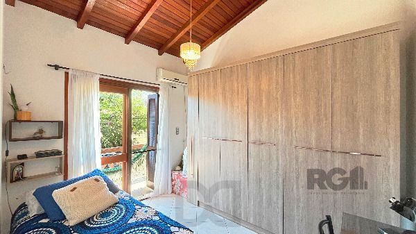 Casa em Porto Alegre, no bairro Hípica, com 3 dormitório(s), e 2 banheiros, à venda. — foto 30