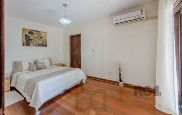 Casa em Porto Alegre, no bairro Aberta dos Morros, com 4 dormitório(s), e 4 banheiros, à venda. — foto 17