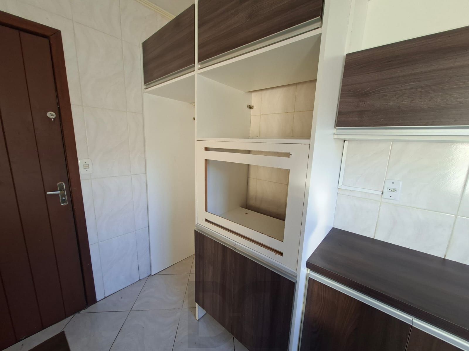 Hípica-Sobrado com 2 Dormitórios e Pátio nos Fundos- Venda!! — foto 8
