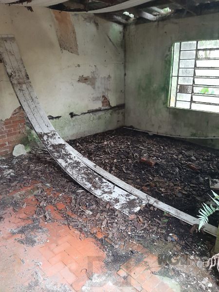 Casa em Porto Alegre, no bairro Cristal, com 4 dormitório(s), e 4 banheiros, à venda. — foto 19
