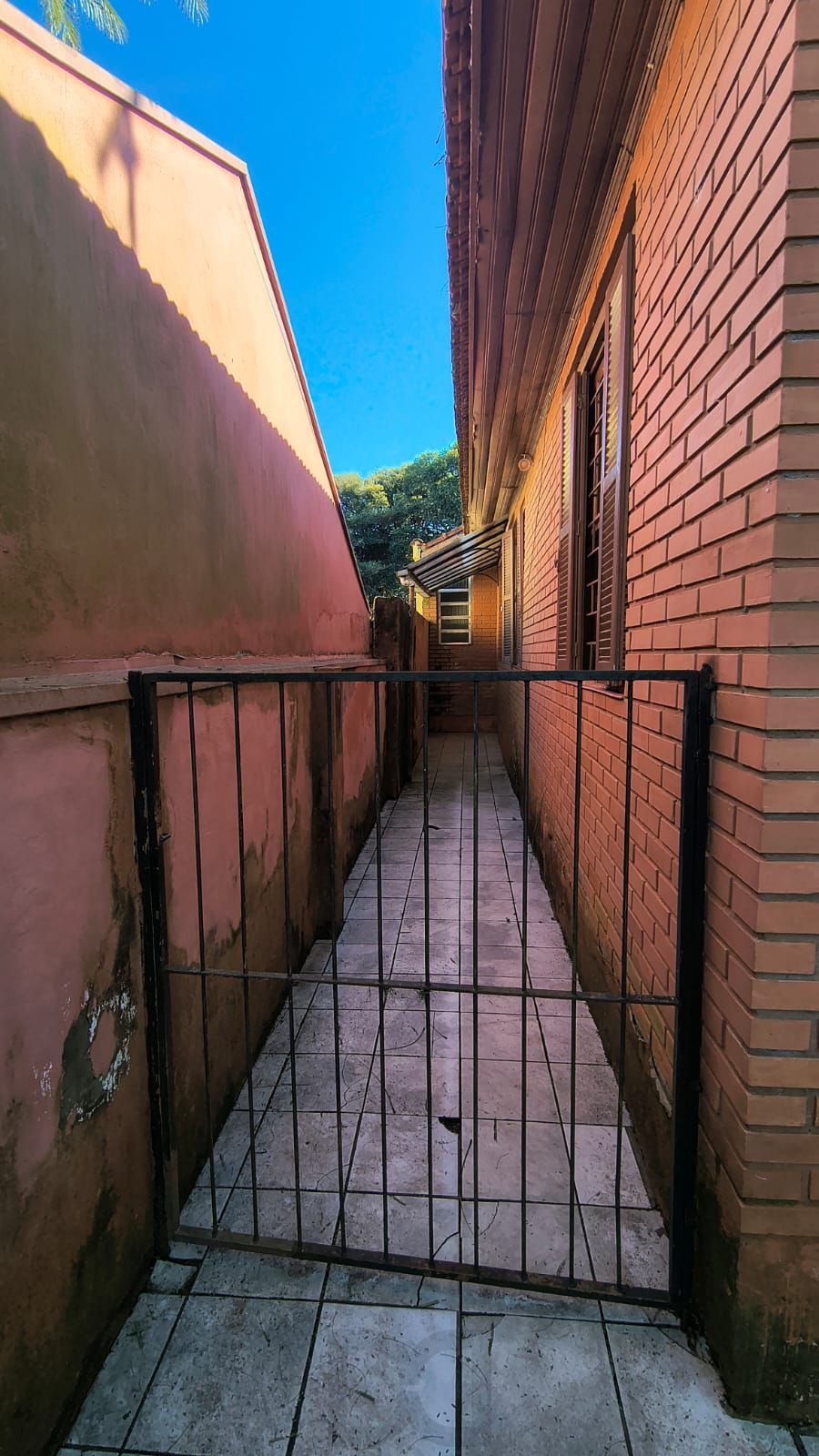 Casa a venda de 3 dormitórios no bairro Guarujá — foto 6