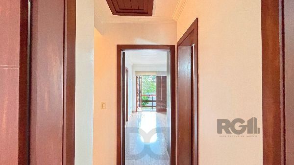 Casa em Porto Alegre, no bairro Hípica, com 3 dormitório(s), e 3 banheiros, à venda. — foto 25