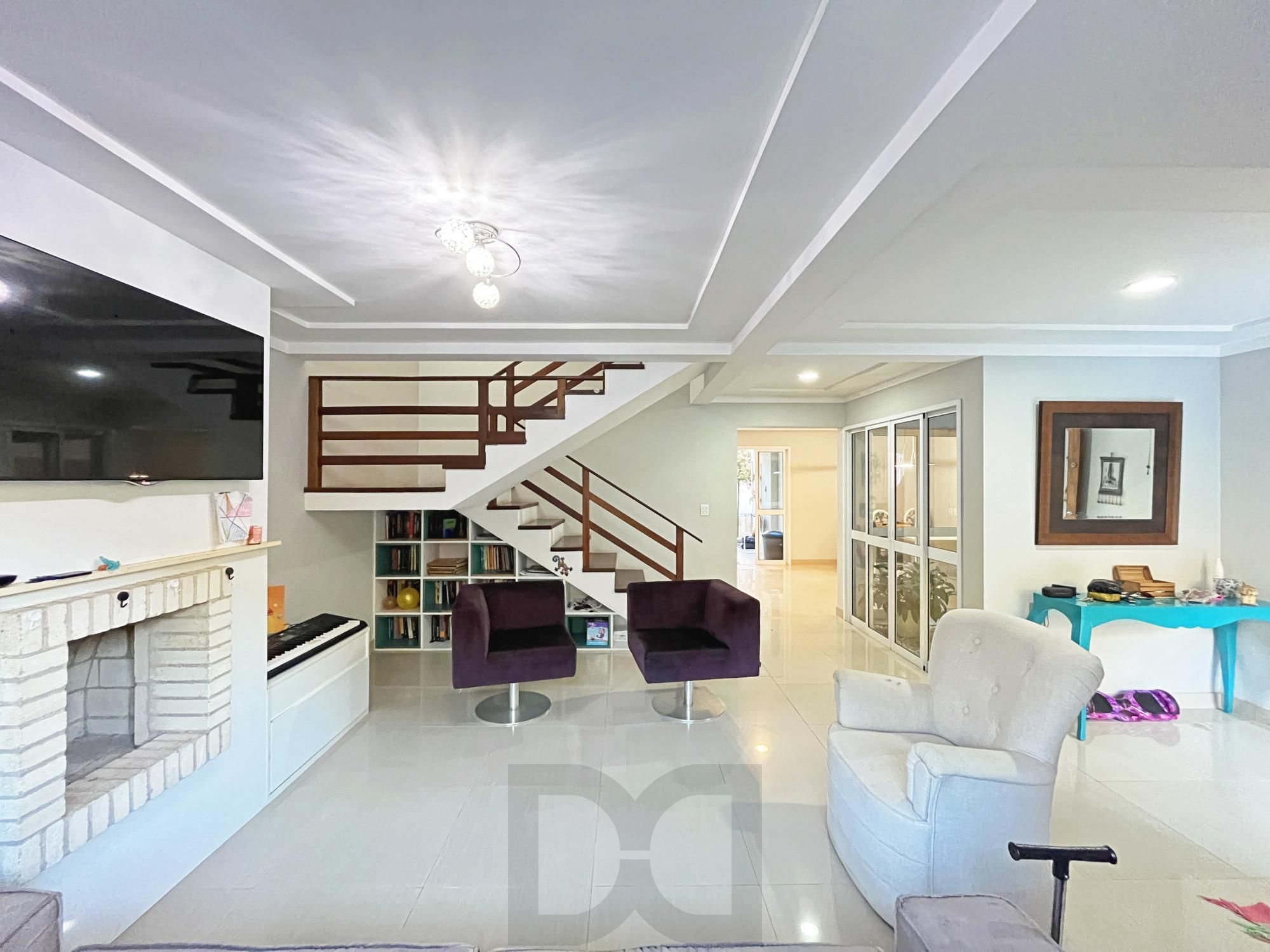 Casa para Venda - 270m², 3 dormitórios, sendo 1 suites, 2 vagas - Guarujá — foto 14