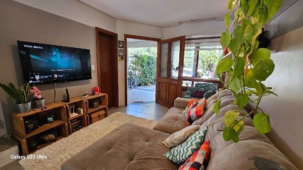 Casa em Porto Alegre, no bairro Hípica, com 3 dormitório(s), e 3 banheiros, à venda. — foto 9