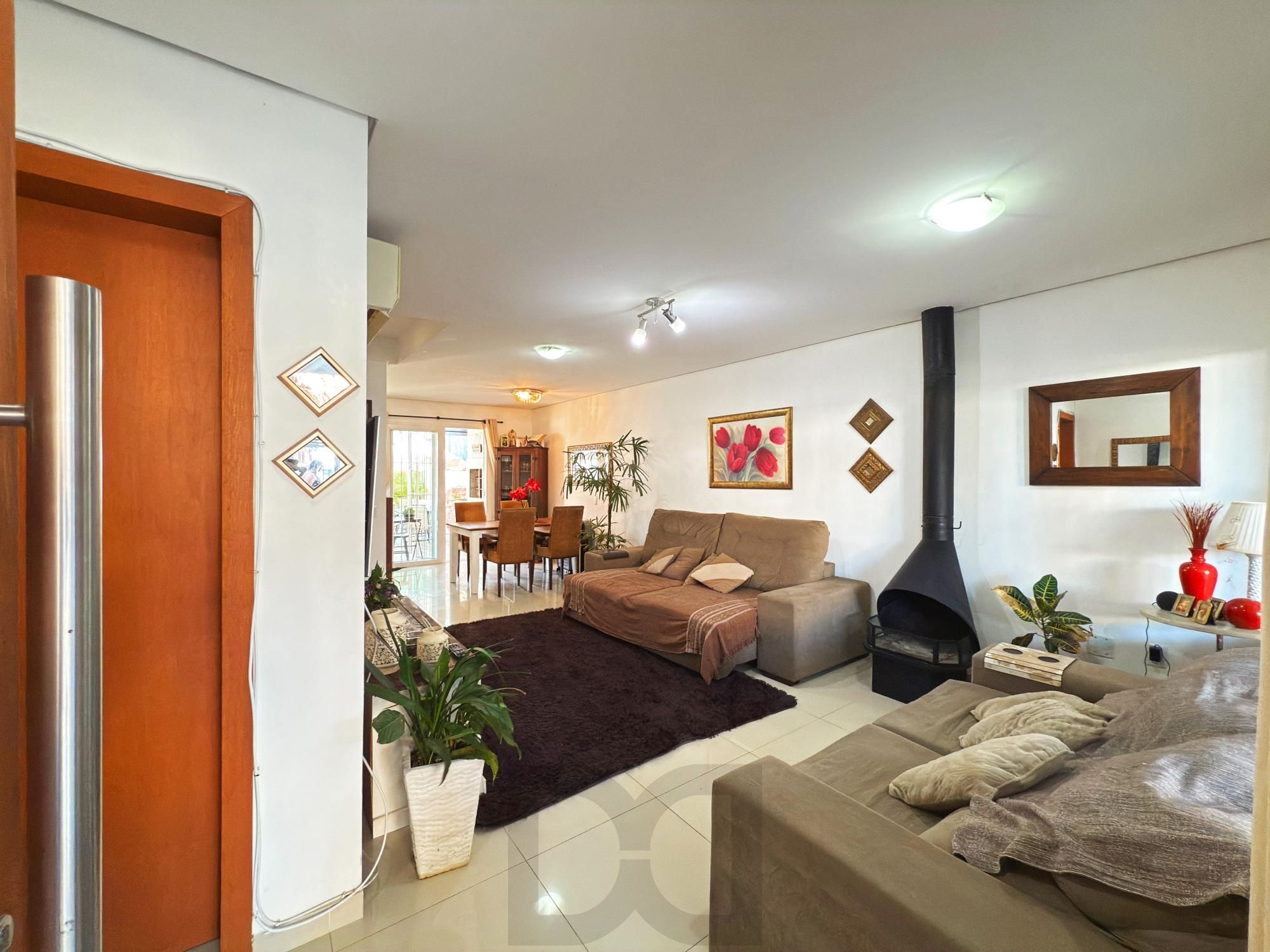 Casa para Venda - 138m², 3 dormitórios, sendo 1 suites, 2 vagas - Hípica — foto 5