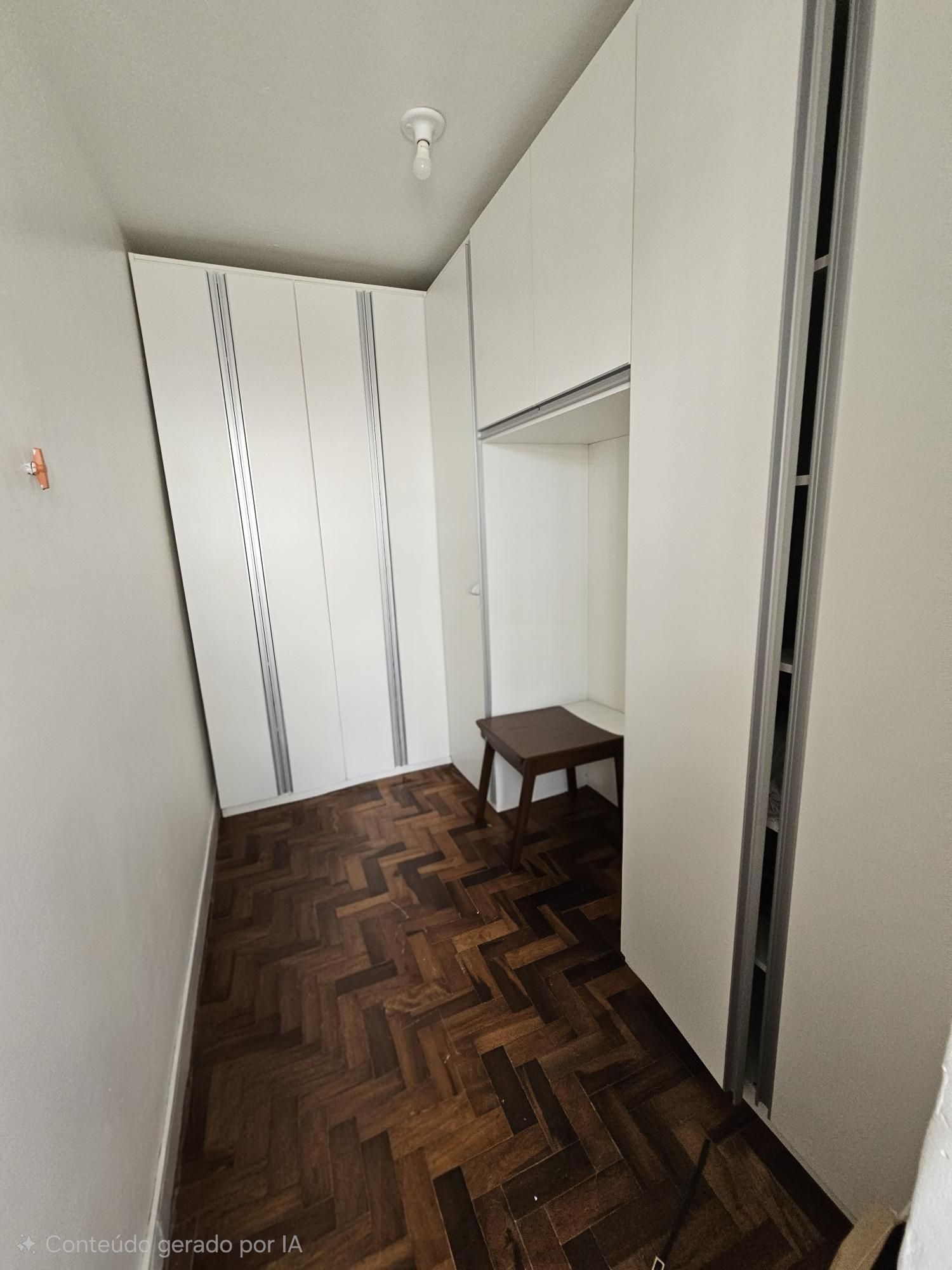 Apartamento com 73,00m² privativos reformado 2 dormitórios dependência de empregada 2 banheiros c/ churrasqueira a 50mts da Av. Bento Gonçalves ! — foto 15
