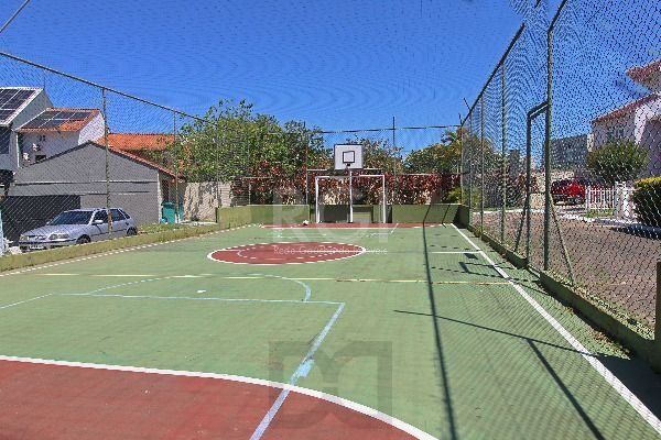 Casa em Porto Alegre, no bairro Ipanema, com 3 dormitório(s), e 3 banheiros, à venda. — foto 29
