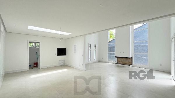 Casa em Porto Alegre, no bairro Ipanema, com 3 dormitório(s), à venda. — foto 11
