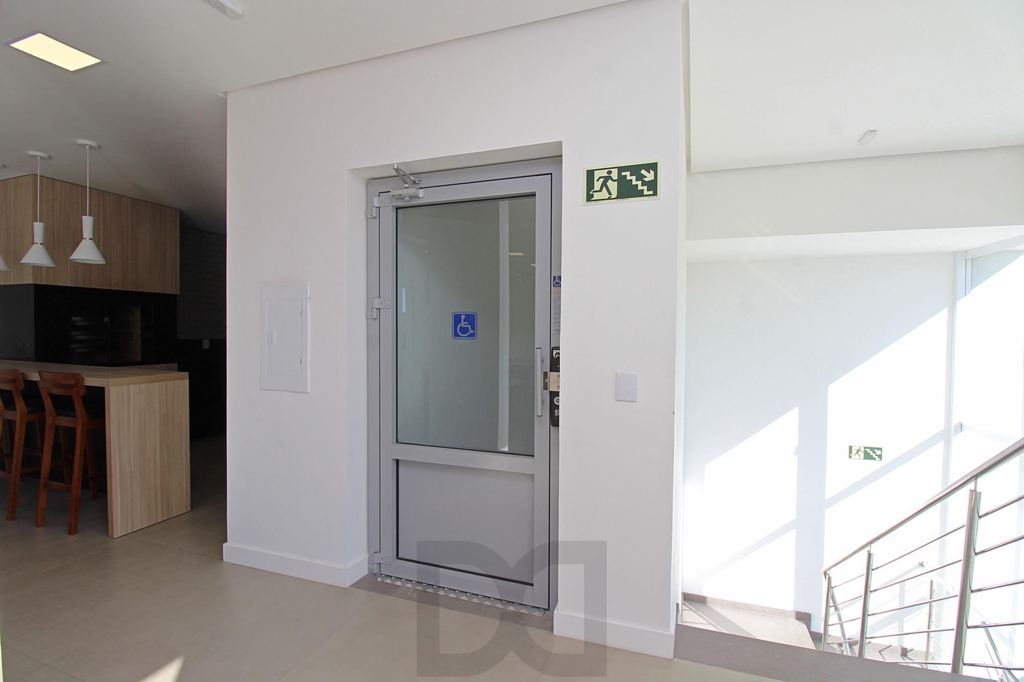 Casa Condominio em Porto Alegre, no bairro Ipanema, com 3 dormitório(s), e 3 banheiros, à venda. — foto 45