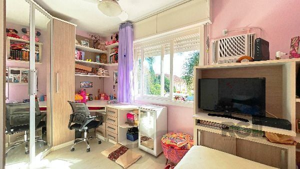 Casa Condomínio em Porto Alegre, no bairro Tristeza, com 3 dormitórios à venda. — foto 22