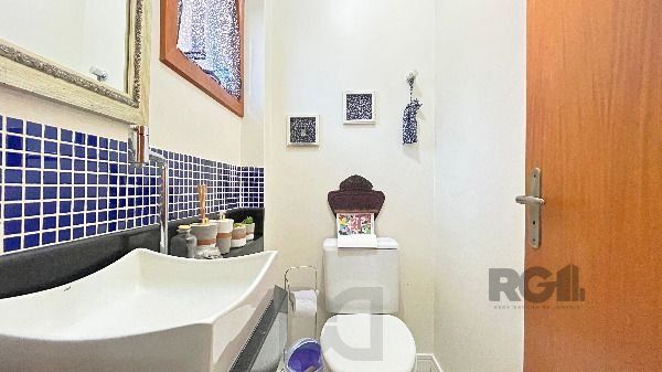 Casa em Porto Alegre, no bairro Hípica, com 3 dormitório(s), e 3 banheiros, à venda. — foto 15