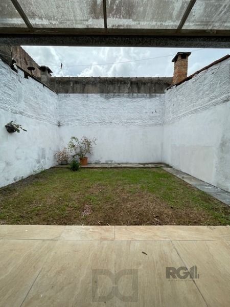 Casa em Porto Alegre, no bairro Hípica, com 2 dormitório(s), e 2 banheiros, à venda. — foto 10