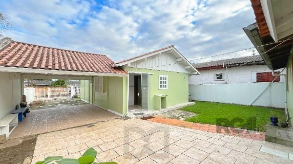 Casa em Porto Alegre, no bairro Guarujá, com 2 dormitório(s), e 2 banheiros, à venda. — foto 33