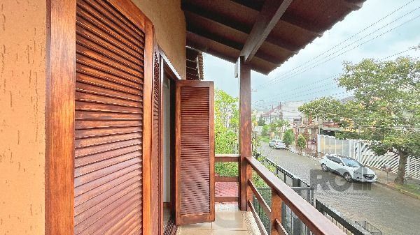 Casa em Porto Alegre, no bairro Hípica, com 3 dormitório(s), e 3 banheiros, à venda. — foto 41