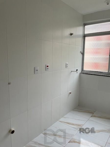 Apartamento em Porto Alegre, no bairro Vila Nova, com 2 dormitório(s), e 2 banheiros, à venda. — foto 7