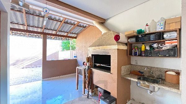 Casa em Porto Alegre, no bairro Hípica, com 3 dormitório(s), e 3 banheiros, à venda. — foto 21