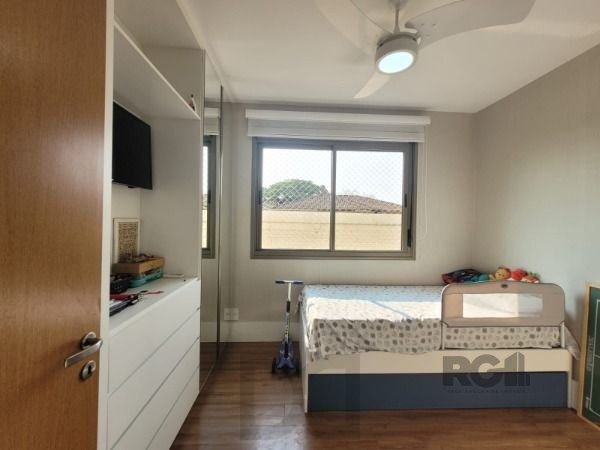 Apartamento em Porto Alegre, no bairro Cavalhada, com 3 dormitório(s), e 3 banheiros, à venda. — foto 17