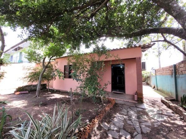 Casa em Porto Alegre, no bairro Restinga, com 5 dormitório(s), e 5 banheiros, à venda. — foto 1