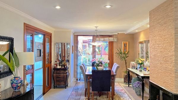 Casa Condominio em Porto Alegre, no bairro Cristal, com 4 dormitório(s), e 4 banheiros, à venda. — foto 10