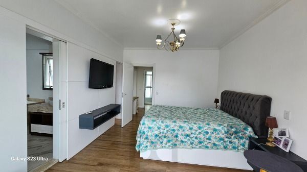 Casa em Porto Alegre, no bairro Hípica, com 3 dormitório(s), e 3 banheiros, à venda. — foto 37