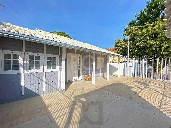 Casa para Venda - 101m², 3 dormitórios, sendo 1 suites, 3 vagas - Guarujá — foto 4