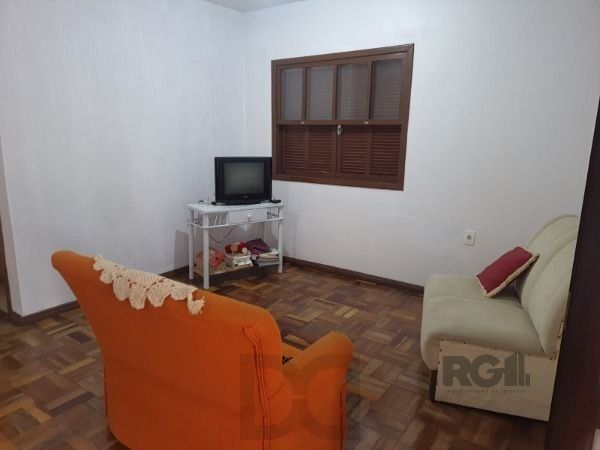 Casa em Porto Alegre, no bairro Vila Nova, com 4 dormitório(s), e 4 banheiros, à venda. — foto 13