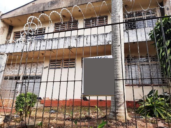 Casa em Porto Alegre, no bairro Cristal, com 4 dormitório(s), e 4 banheiros, à venda. — foto 1