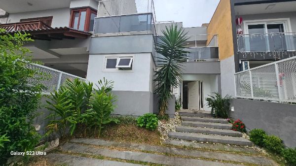 Casa em Porto Alegre, no bairro Hípica, com 3 dormitório(s), e 3 banheiros, à venda. — foto 51