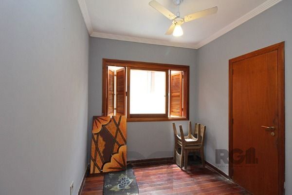 Casa em Porto Alegre, no bairro Ipanema, com 3 dormitório(s), e 3 banheiros, à venda. — foto 23