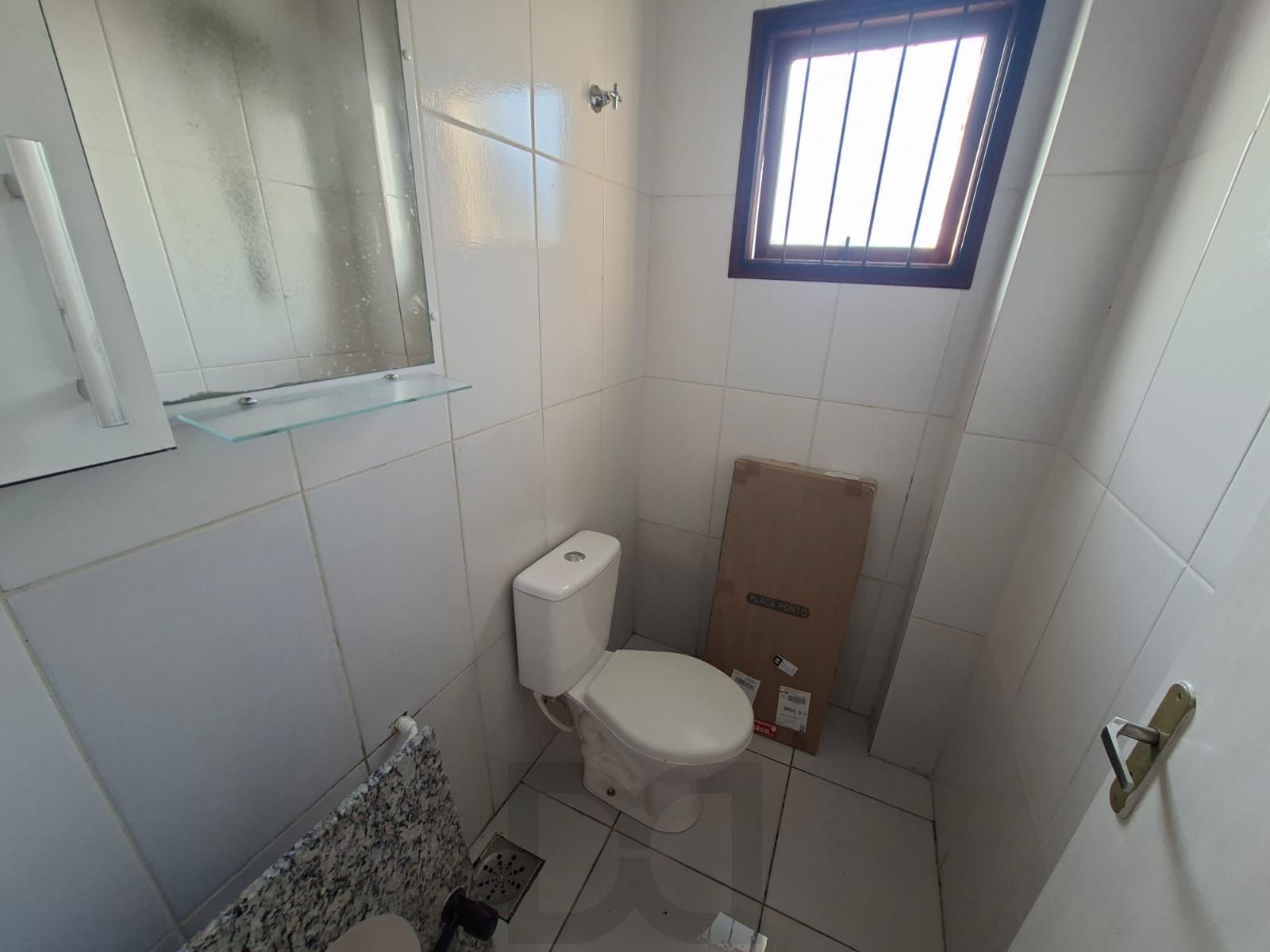 Hípica-Sobrado com 2 Dormitórios e Pátio nos Fundos- Venda!! — foto 5