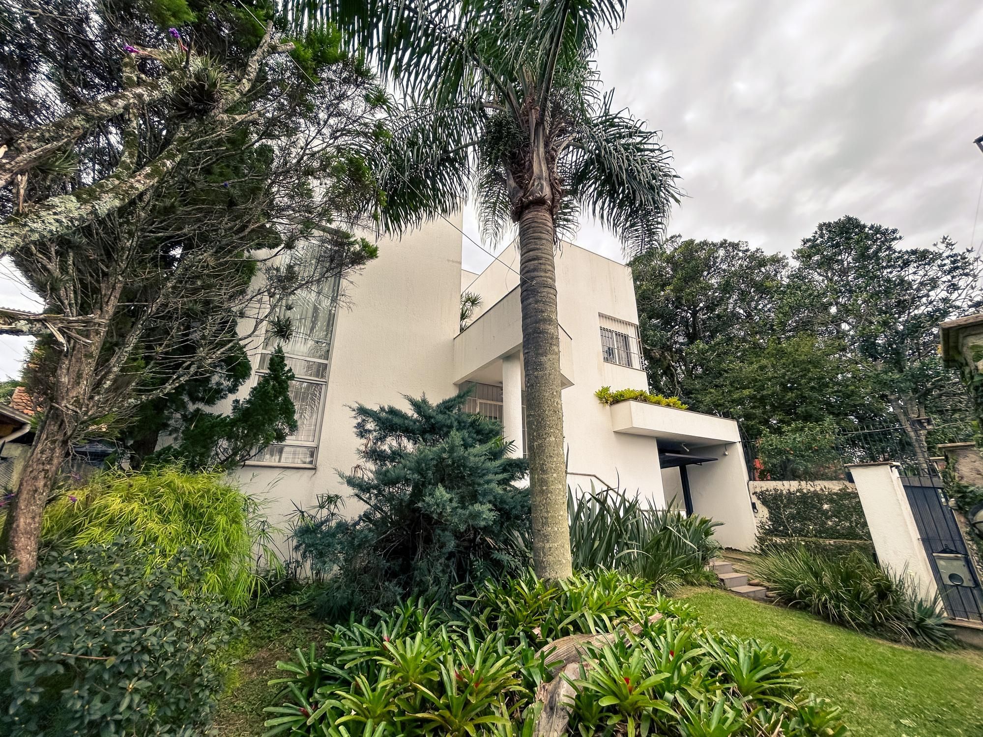 Casa em Porto Alegre, no bairro Espírito Santo, com 3 dormitório(s), e 3 banheiros, à venda. — foto 46