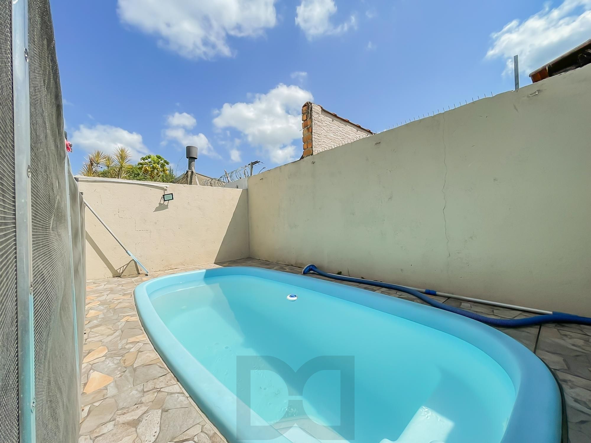Viva com Conforto e Lazer: Sobrado Impecável com Piscina Privativa — foto 18