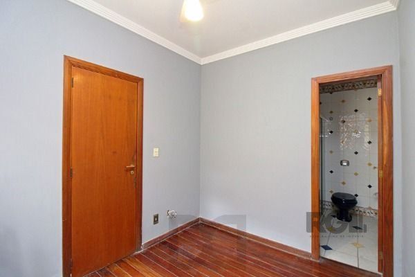 Casa em Porto Alegre, no bairro Ipanema, com 3 dormitório(s), e 3 banheiros, à venda. — foto 24
