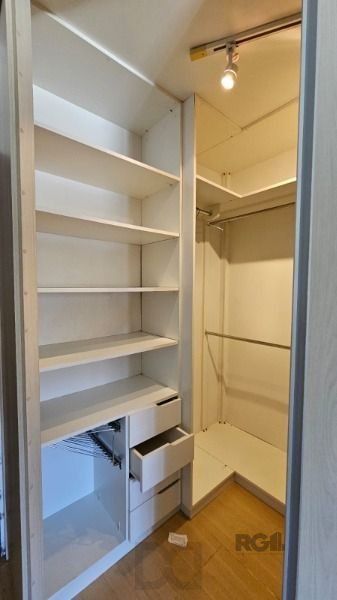 Casa térrea 3 dormitórios + escritório espaço gourmet e piscina terreno 11,00 x 40,00 bairro Camaquã ! — foto 15