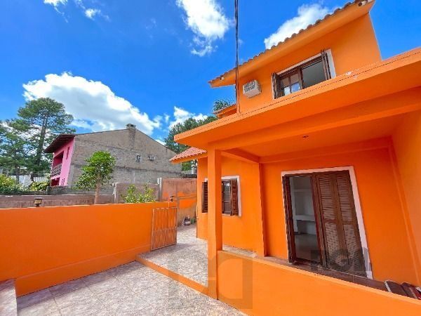 Casa para Venda - 144m², 2 dormitórios, 2 vagas - Lomba do Pinheiro — foto 4