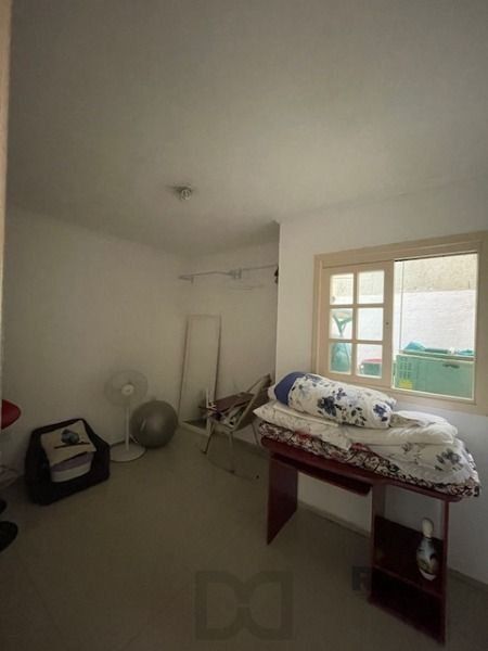 Casa em Porto Alegre, no bairro Hípica, com 2 dormitório(s), e 2 banheiros, à venda. — foto 6