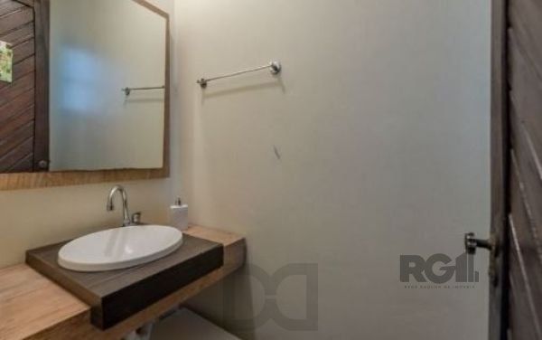Casa em Porto Alegre, no bairro Aberta dos Morros, com 4 dormitório(s), e 4 banheiros, à venda. — foto 14