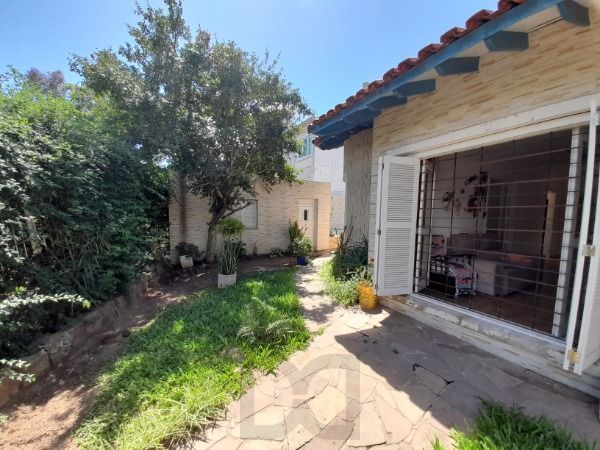 Casa para Venda - 136.31m², 3 dormitórios, sendo 1 suites, 2 vagas - Guarujá — foto 2