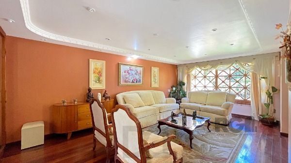 Casa em Porto Alegre, no bairro Ipanema, com 3 dormitório(s), e 3 banheiros, à venda. — foto 10