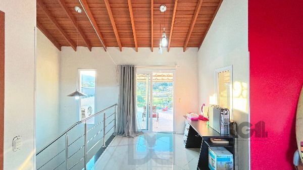 Casa em Porto Alegre, no bairro Hípica, com 3 dormitório(s), e 3 banheiros, à venda. — foto 46