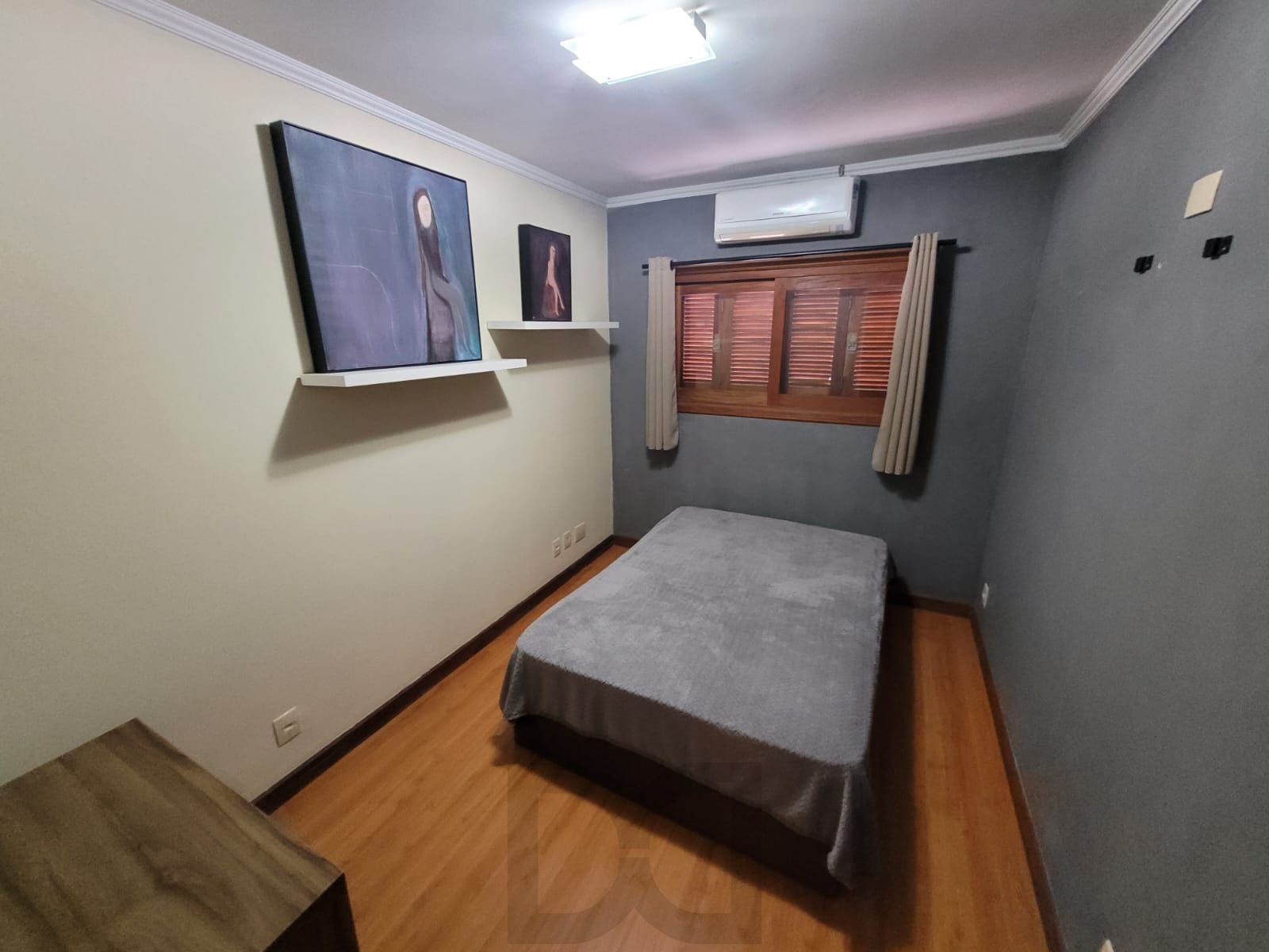 Casa Mobiliada com 3 Dormitórios à Venda — foto 25