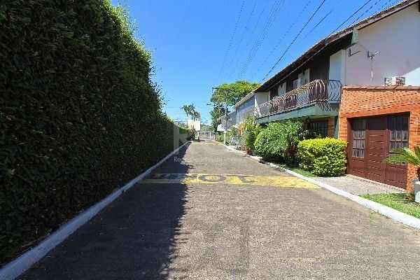 Casa em Porto Alegre, no bairro Ipanema, com 3 dormitório(s), e 3 banheiros, à venda. — foto 38