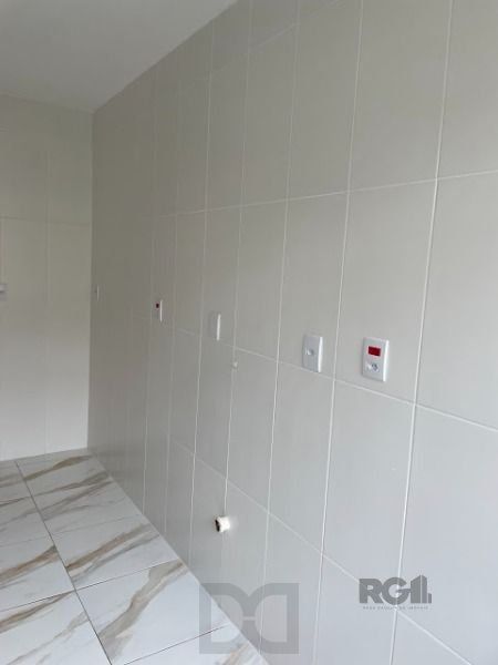 Apartamento em Porto Alegre, no bairro Vila Nova, com 2 dormitório(s), e 2 banheiros, à venda. — foto 9