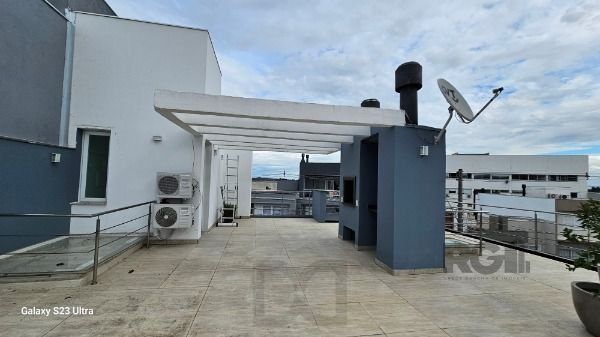Casa em Porto Alegre, no bairro Hípica, com 3 dormitório(s), e 3 banheiros, à venda. — foto 59