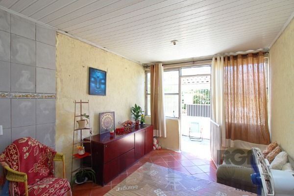 Casa em Porto Alegre, no bairro Jardim Itu, com 2 dormitório(s), e 2 banheiros, à venda. — foto 5