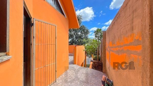 Casa para Venda - 144m², 2 dormitórios, 2 vagas - Lomba do Pinheiro — foto 37